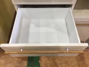 河口家具　3枚扉キッチンボード (7)